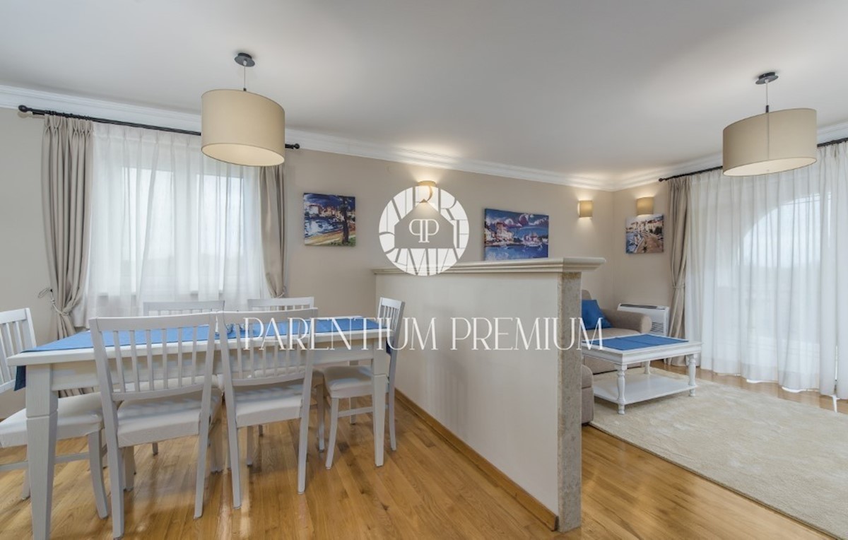 Dom Na sprzedaż - ISTARSKA  POREČ 