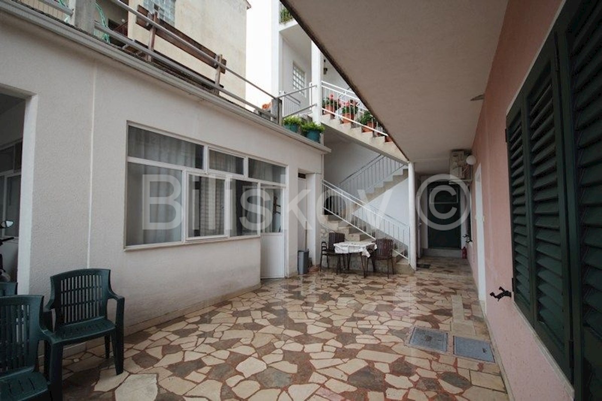 Casa In vendita - SPLITSKO-DALMATINSKA  MAKARSKA 