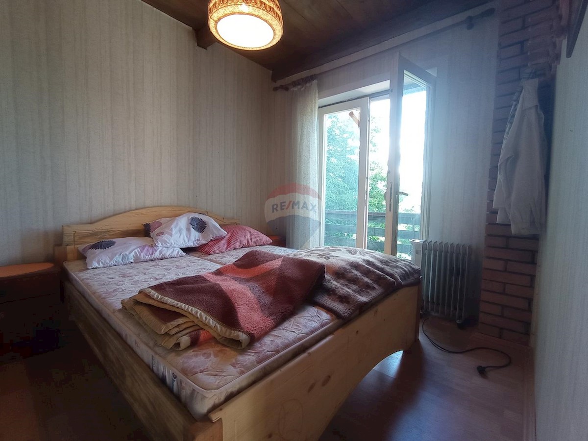 Hiša Na predaj - KARLOVAČKA  DUGA RESA 
