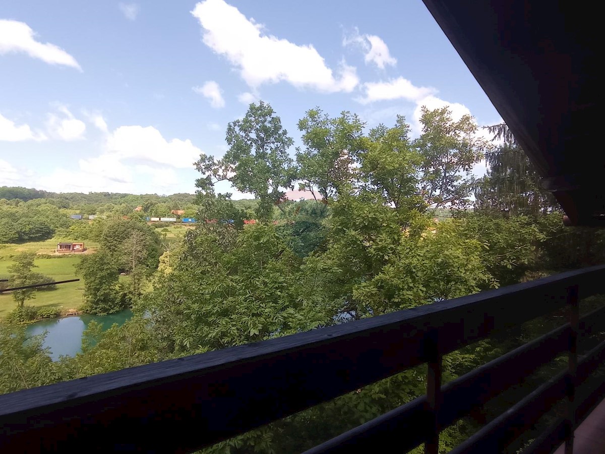 Hiša Na predaj - KARLOVAČKA  DUGA RESA 