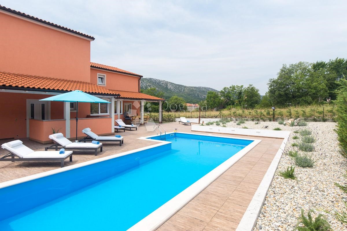Kuća Na prodaju - PRIMORSKO-GORANSKA  VINODOLSKA OPĆINA 