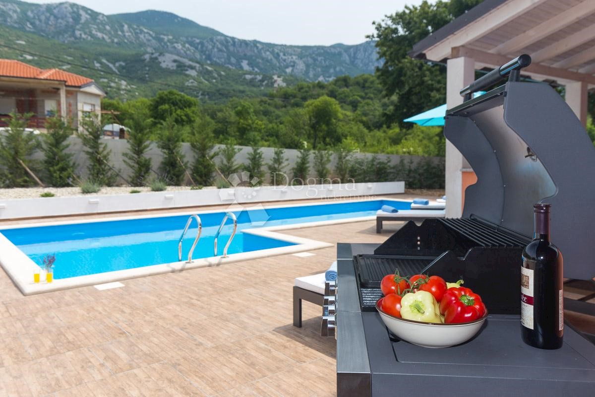 Kuća Na prodaju - PRIMORSKO-GORANSKA  VINODOLSKA OPĆINA 