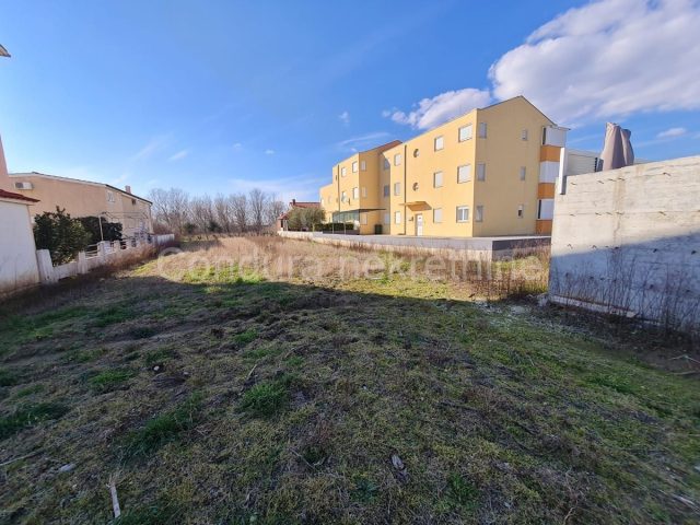 Land for sale 1740 m² – Nin