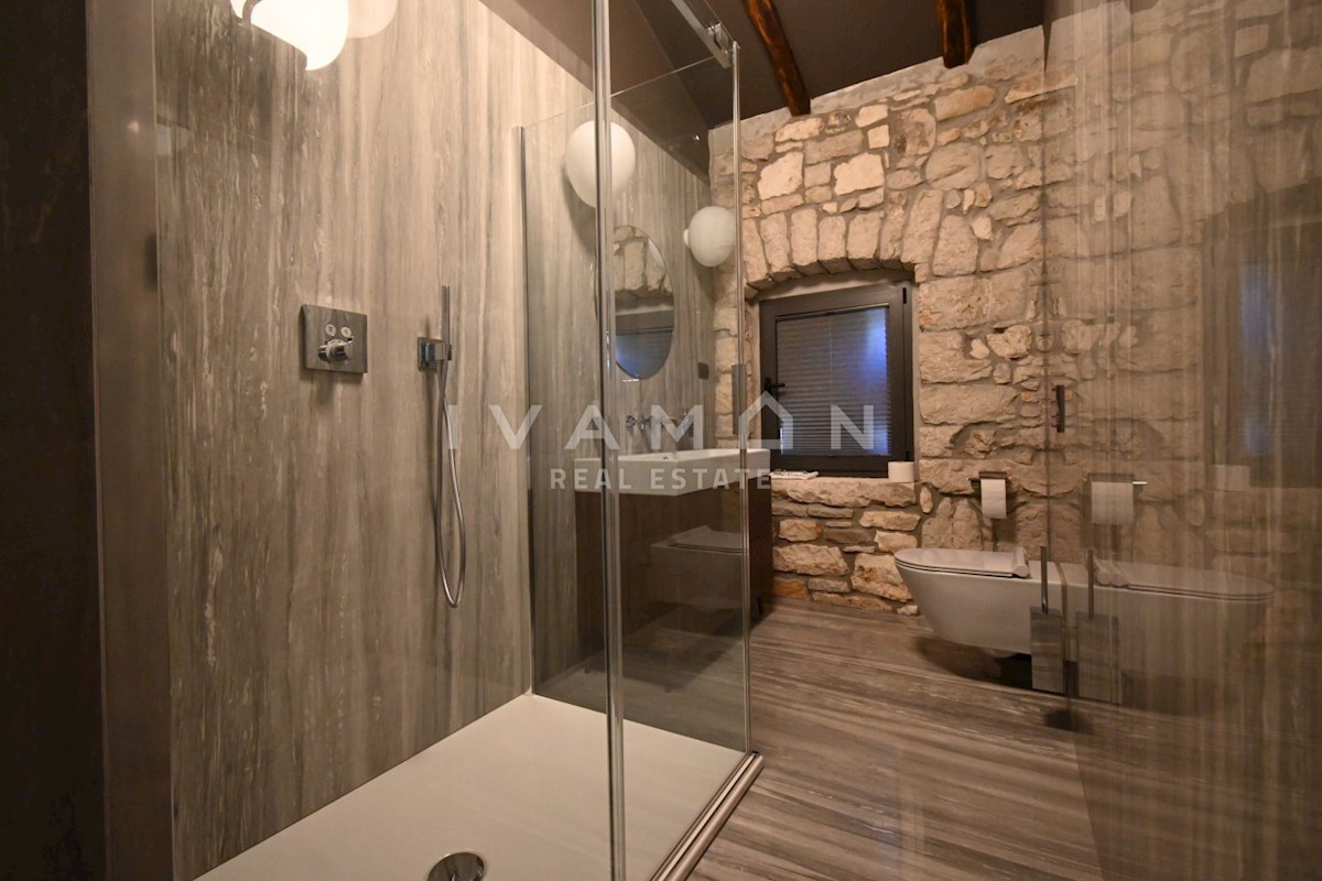 Haus Zu verkaufen - ISTARSKA  POREČ 