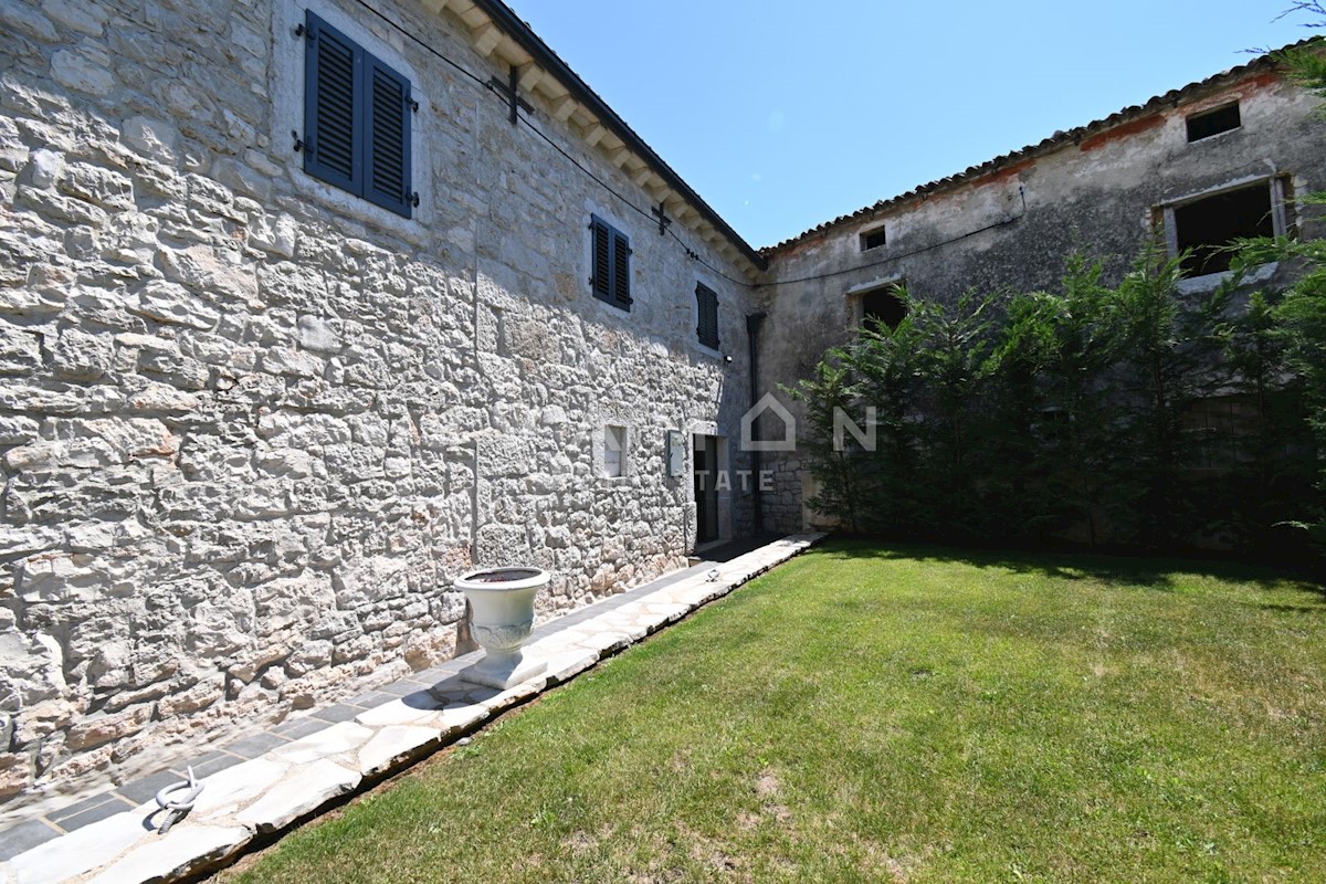 Haus Zu verkaufen - ISTARSKA  POREČ 