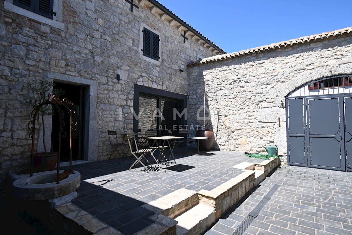 Haus Zu verkaufen - ISTARSKA  POREČ 