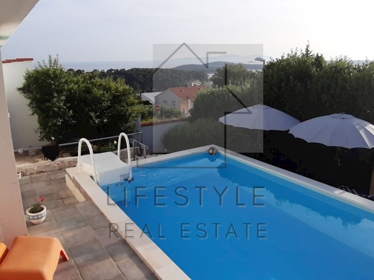 House For sale - SPLITSKO-DALMATINSKA  HVAR 