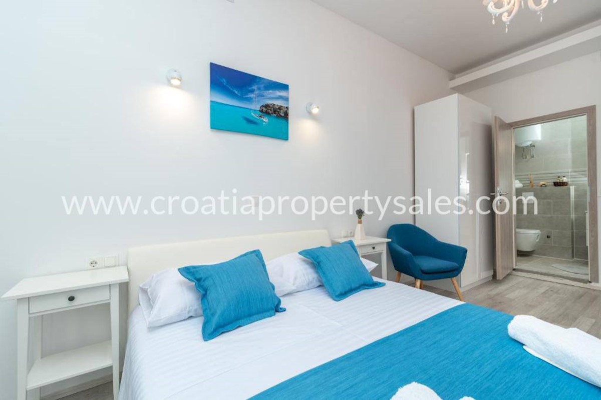 House For sale - SPLITSKO-DALMATINSKA  TROGIR 