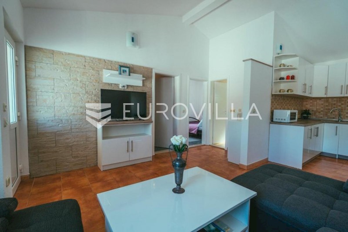 Casa In vendita - SPLITSKO-DALMATINSKA  TROGIR 