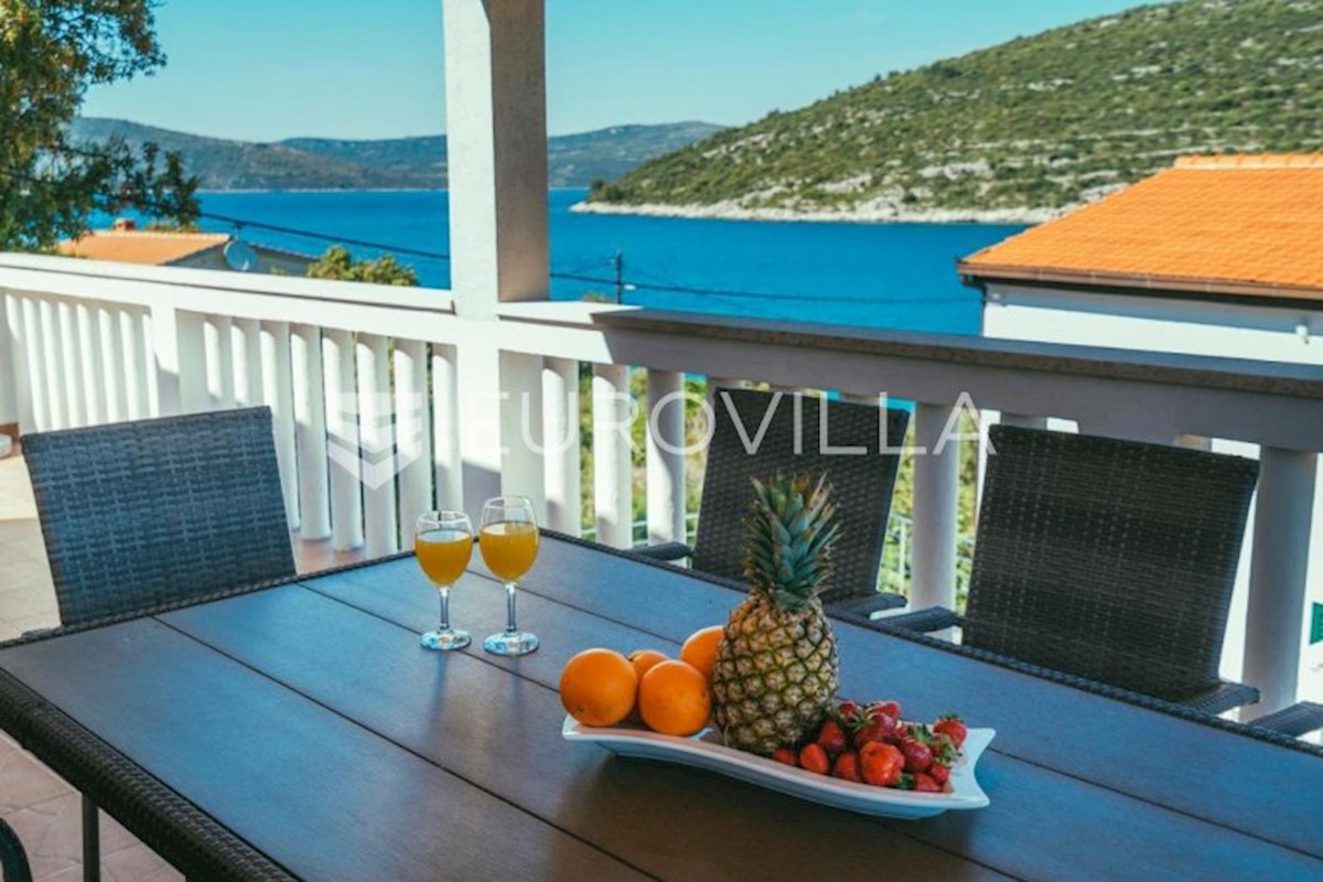 Casa In vendita - SPLITSKO-DALMATINSKA  TROGIR 