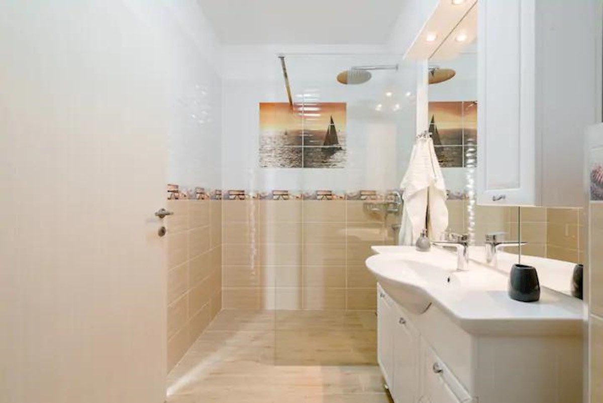 Casa In vendita - SPLITSKO-DALMATINSKA  SEGET 