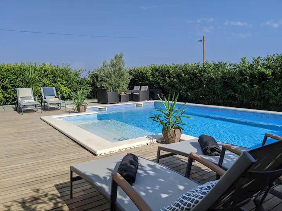 Casa In vendita - SPLITSKO-DALMATINSKA  SEGET 