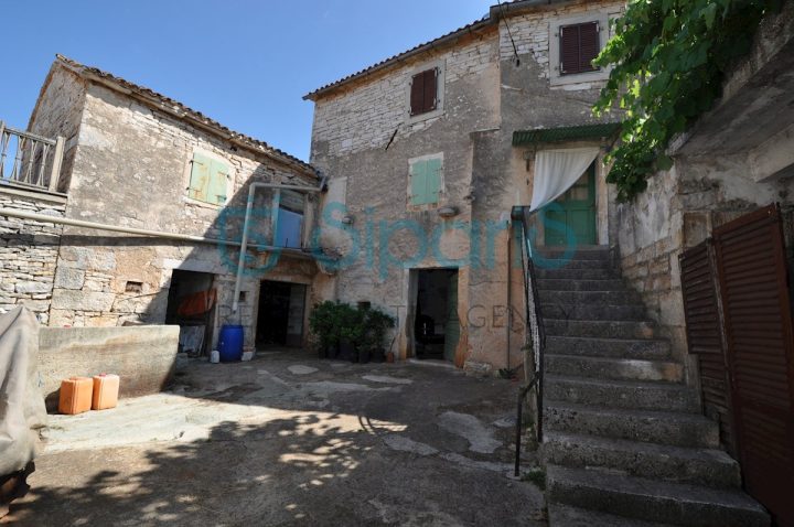 Casa in vendita 150 m² – Tinjan