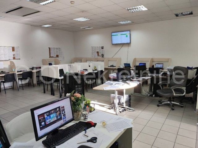 Komerční k pronájmu 175 m² – Poljud