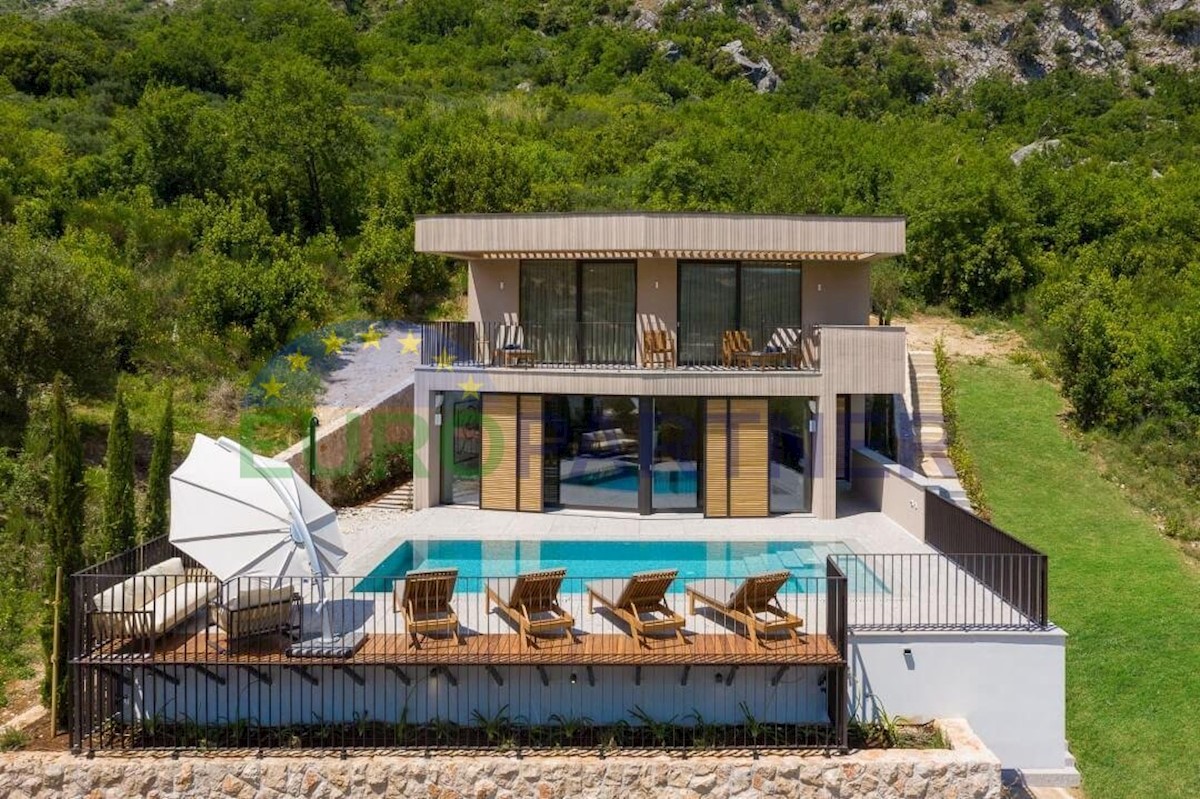 Casa In vendita - DUBROVAČKO-NERETVANSKA  DUBROVNIK 