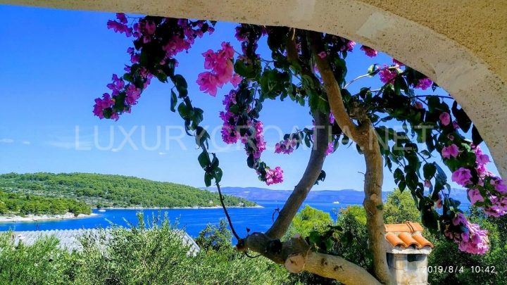 Kuća na prodaju 180 m² – Rogač