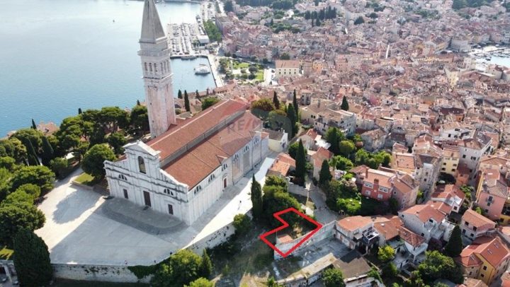 Pozemek na prodej 144 m² – Rovinj