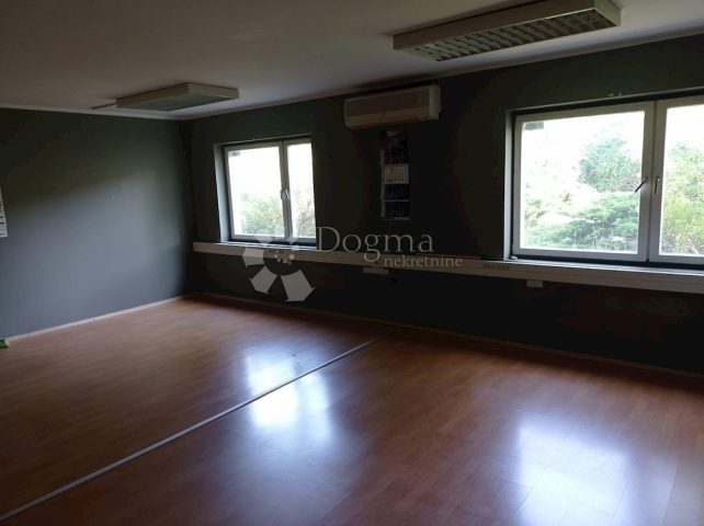 Gewerbefläche zu vermieten 66 m² – Buzdohanj