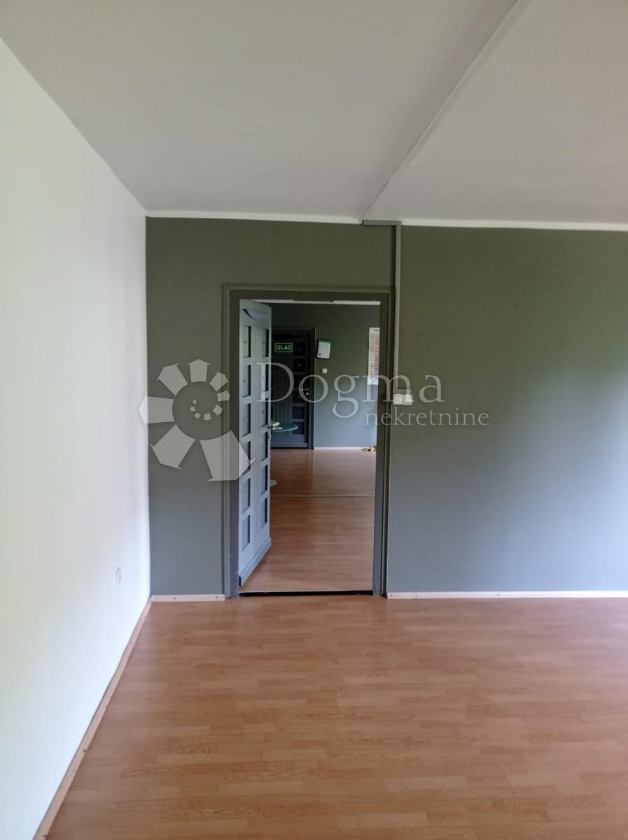 Business premises For rent - PRIMORSKO-GORANSKA  ČAVLE 