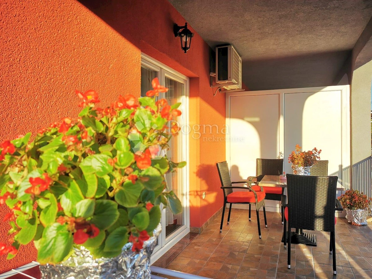 House For sale - ŠIBENSKO-KNINSKA  VODICE 