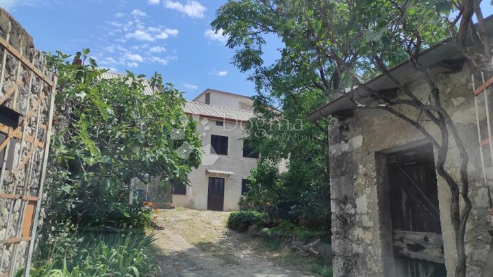Hiša na predaj 374 m² – Novi Vinodolski