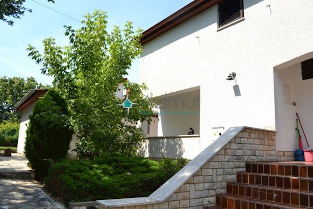 Casa In vendita - POŽEŠKO-SLAVONSKA  KUTJEVO 