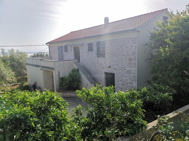 Dom na sprzedaż 91 m² – Ugljan