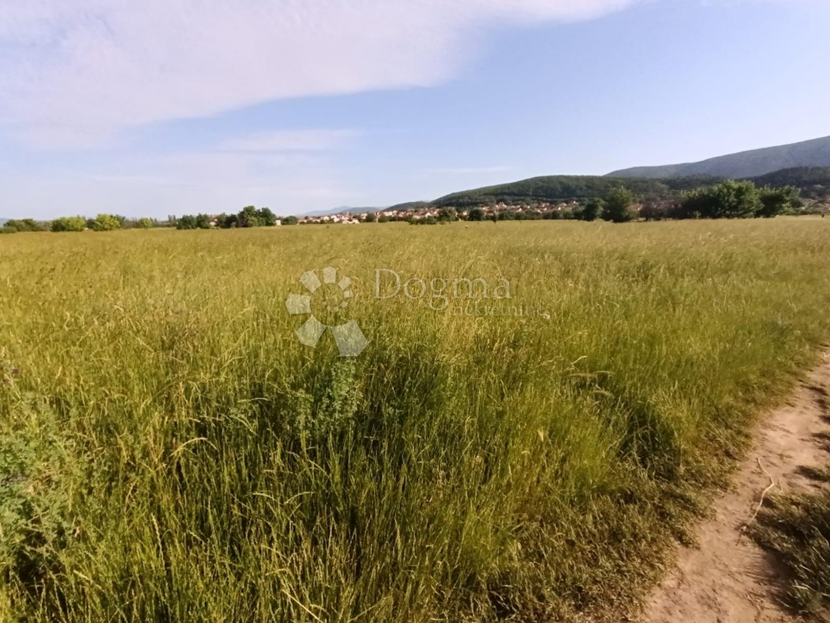 Terreno In vendita - SPLITSKO-DALMATINSKA  SINJ 