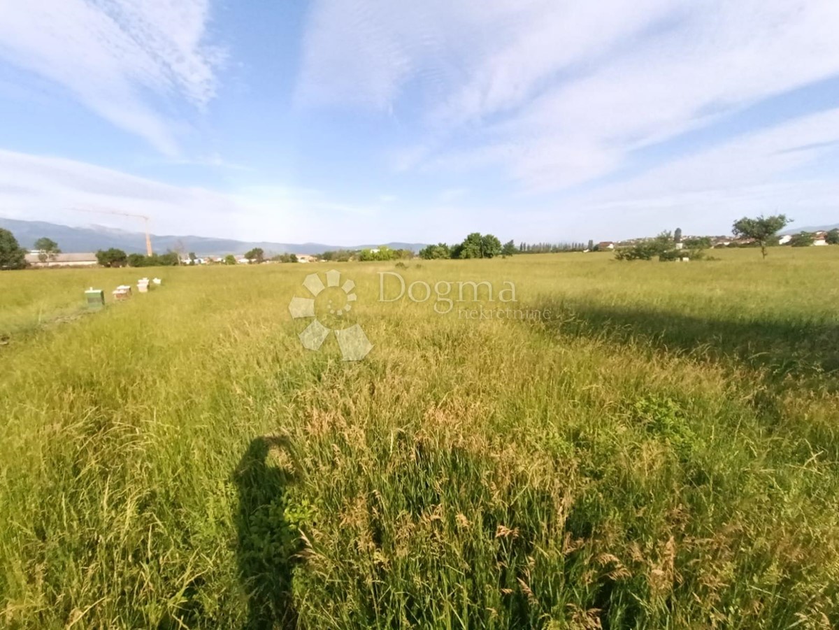 Land For sale - SPLITSKO-DALMATINSKA  SINJ 