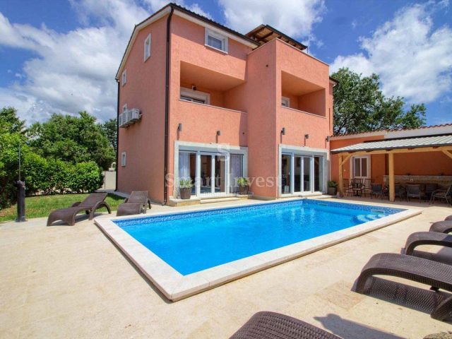 Dům na prodej 380 m² – Medulin