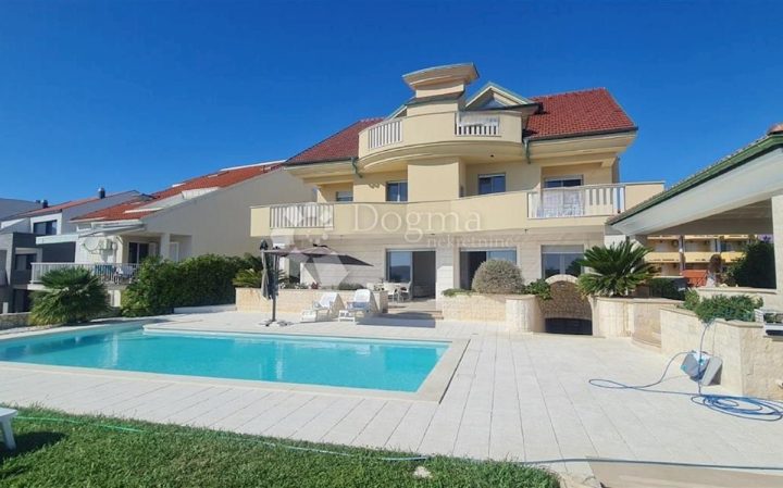 Apartmán na prodej 98 m² – Povljana