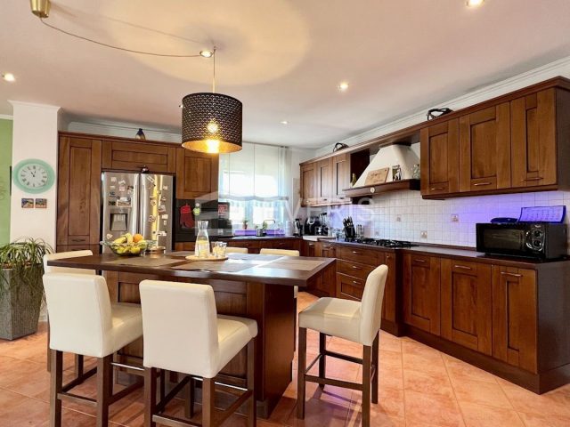 Apartmán na predaj 296 m² – Brestovice