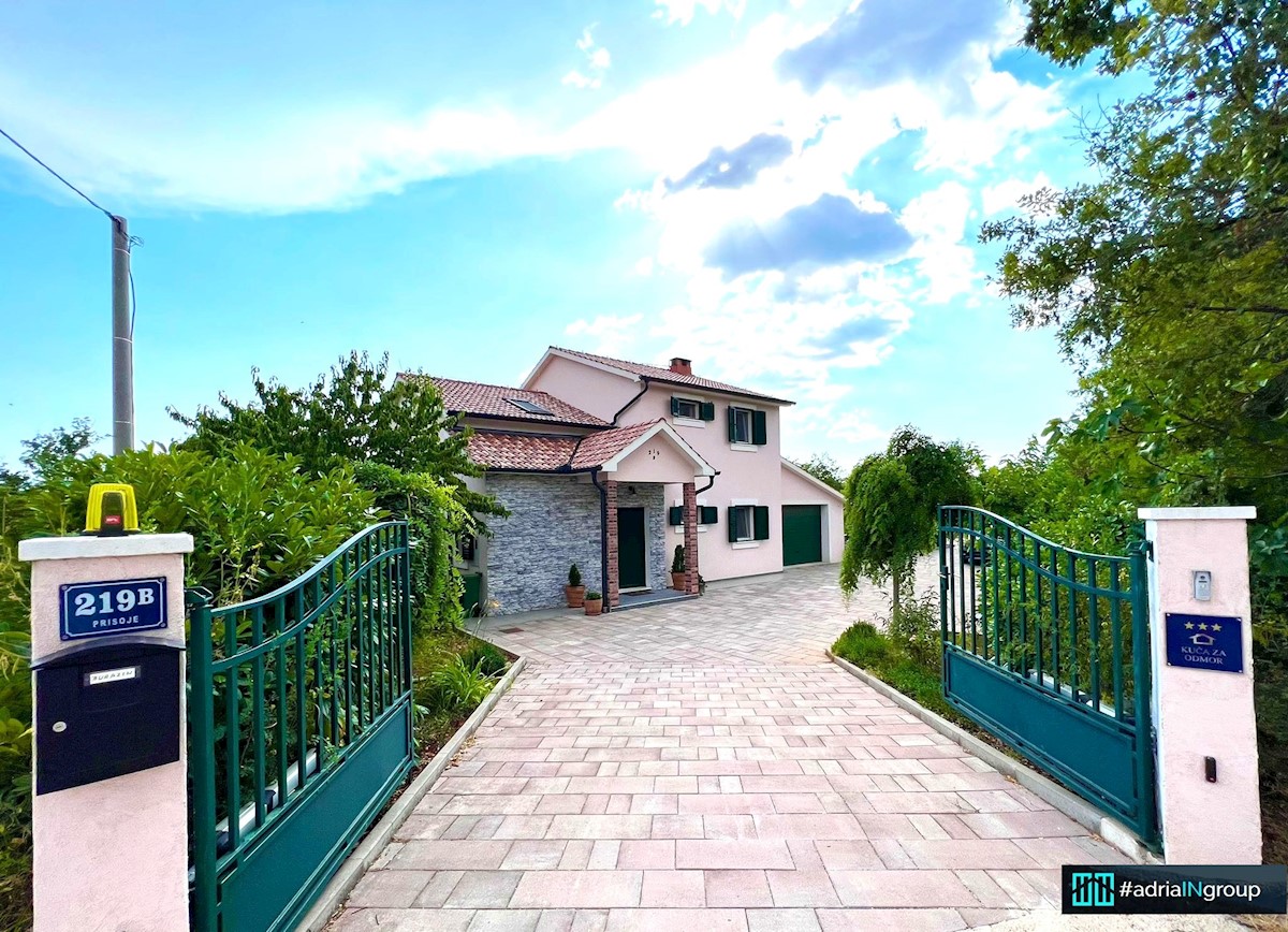 House For sale - SPLITSKO-DALMATINSKA  SPLIT 