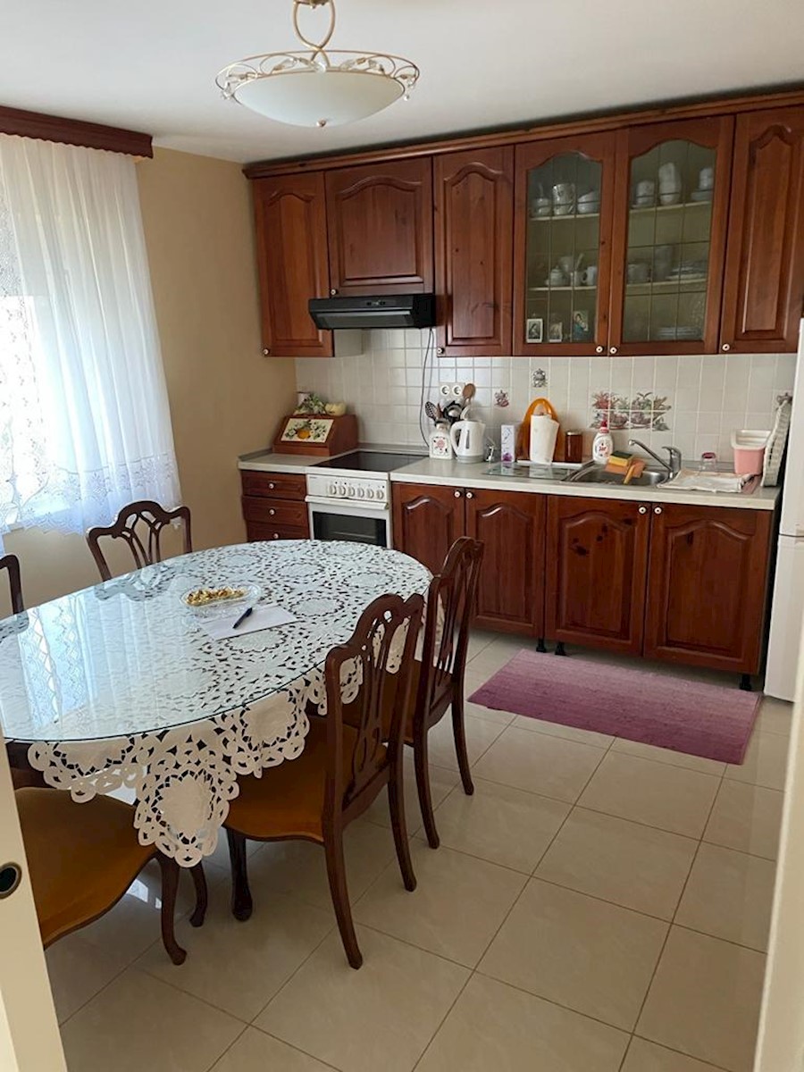 Casa In vendita - SPLITSKO-DALMATINSKA SPLIT