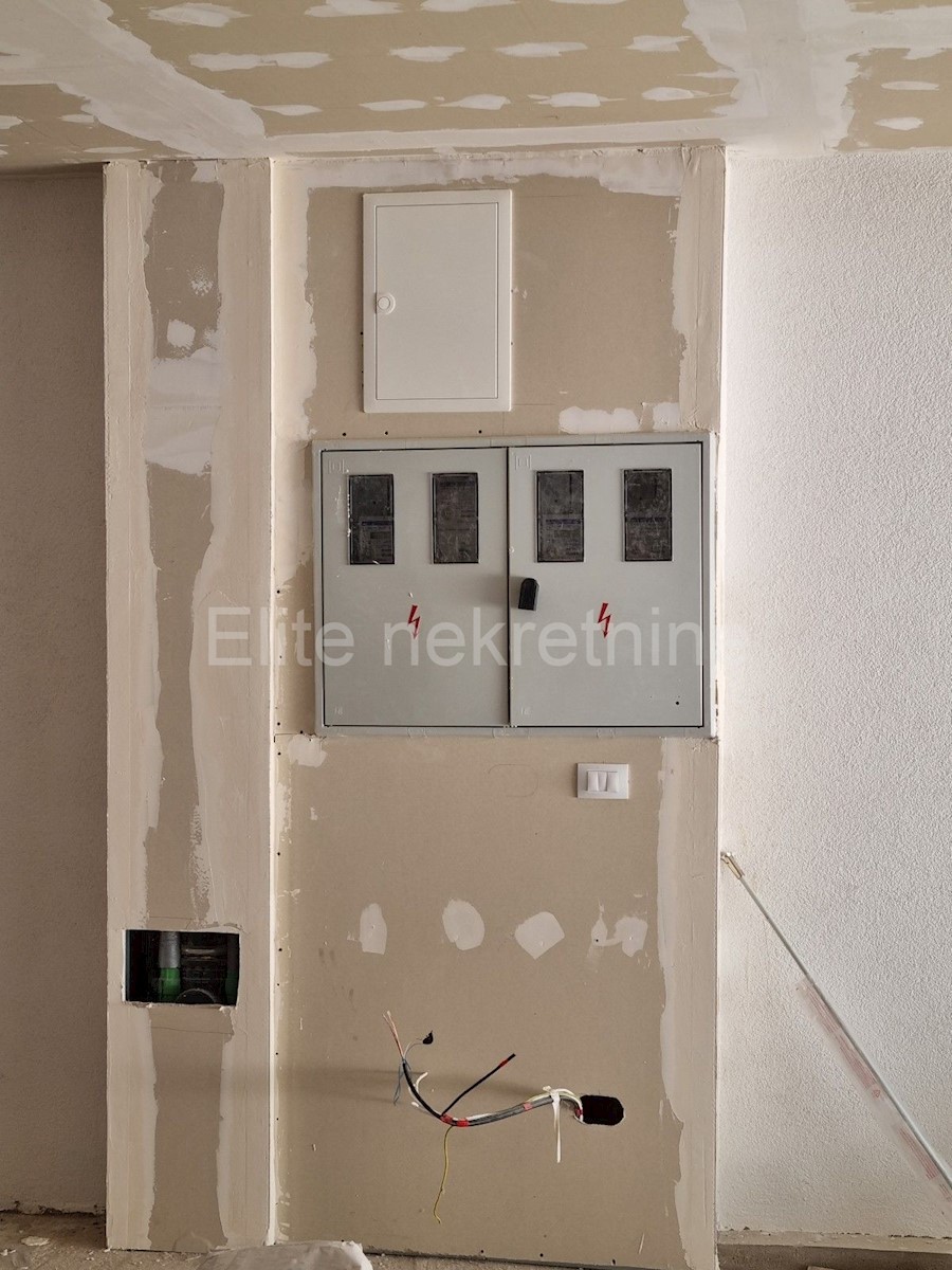 Apartment Zu verkaufen - PRIMORSKO-GORANSKA  KOSTRENA 