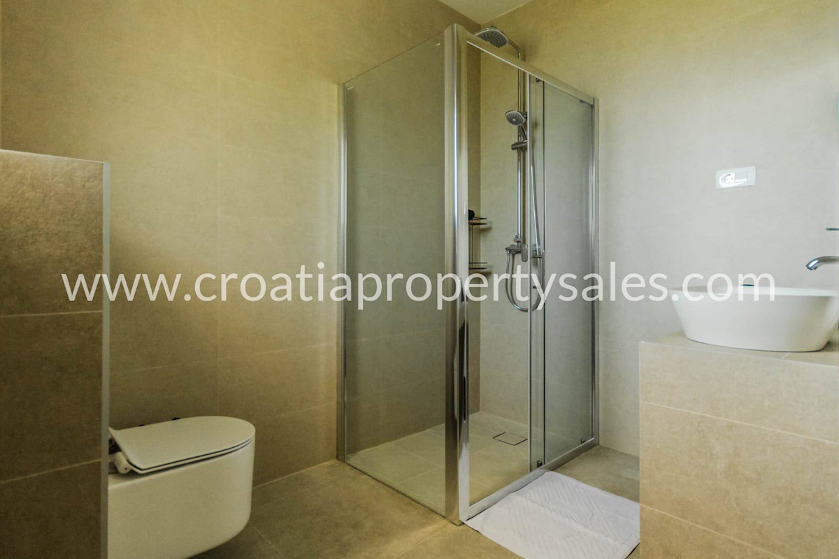 House For sale - SPLITSKO-DALMATINSKA  TROGIR 