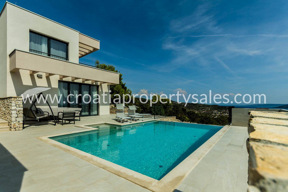 House For sale - SPLITSKO-DALMATINSKA  TROGIR 