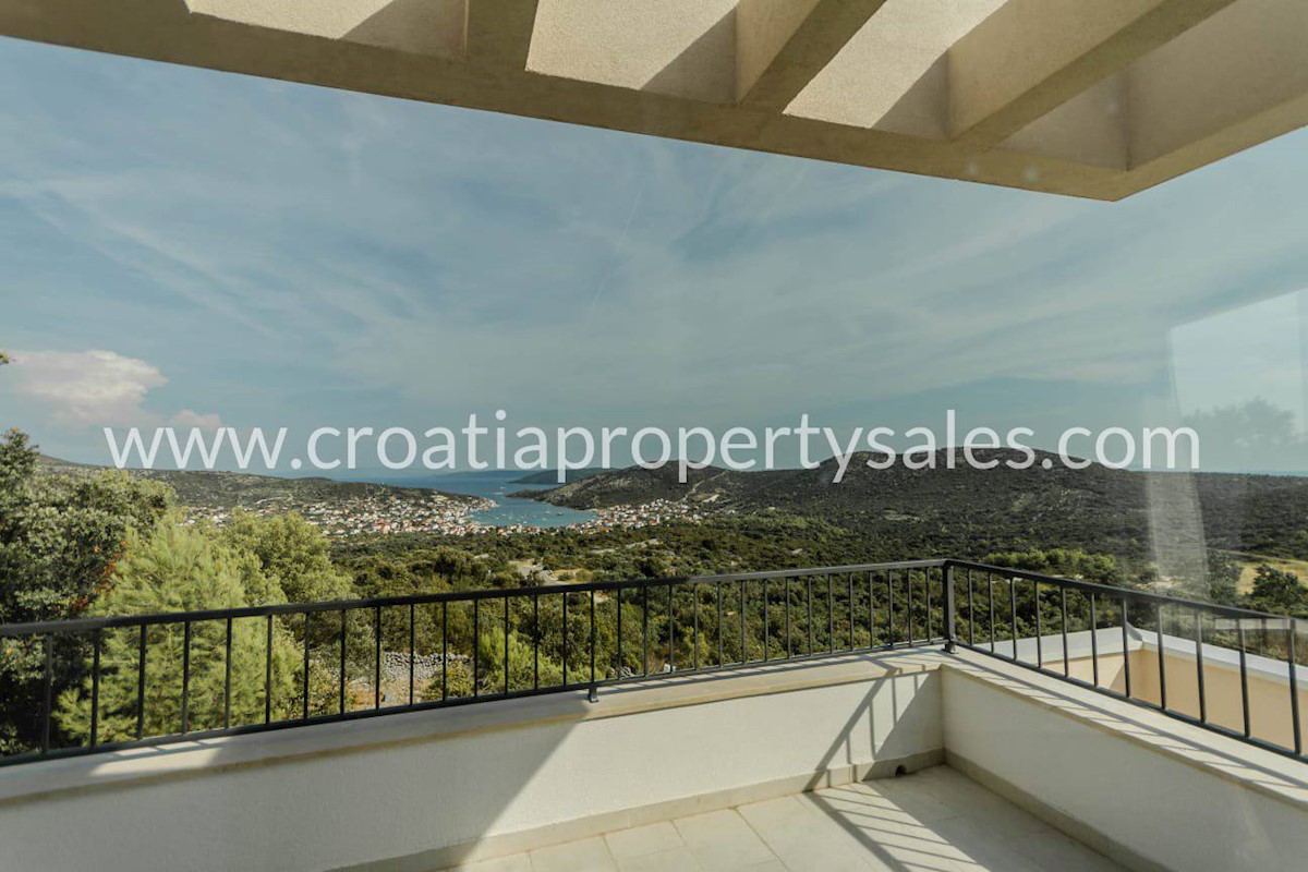 House For sale - SPLITSKO-DALMATINSKA  TROGIR 