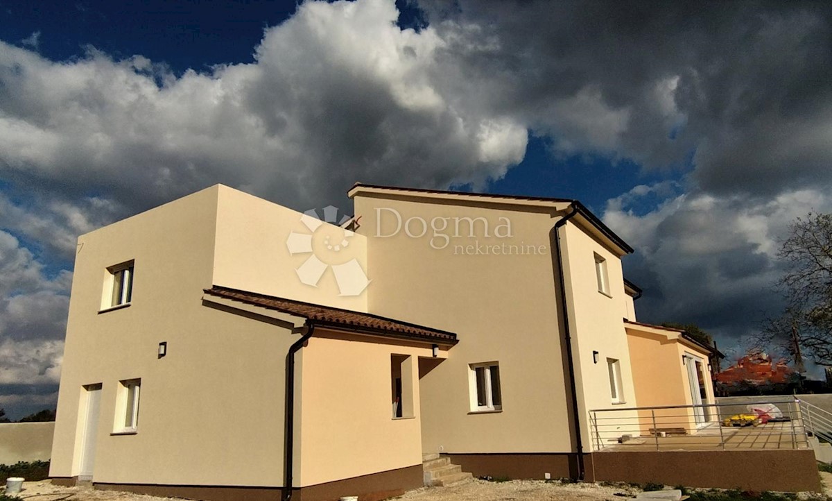 House For sale - ISTARSKA  BARBAN 