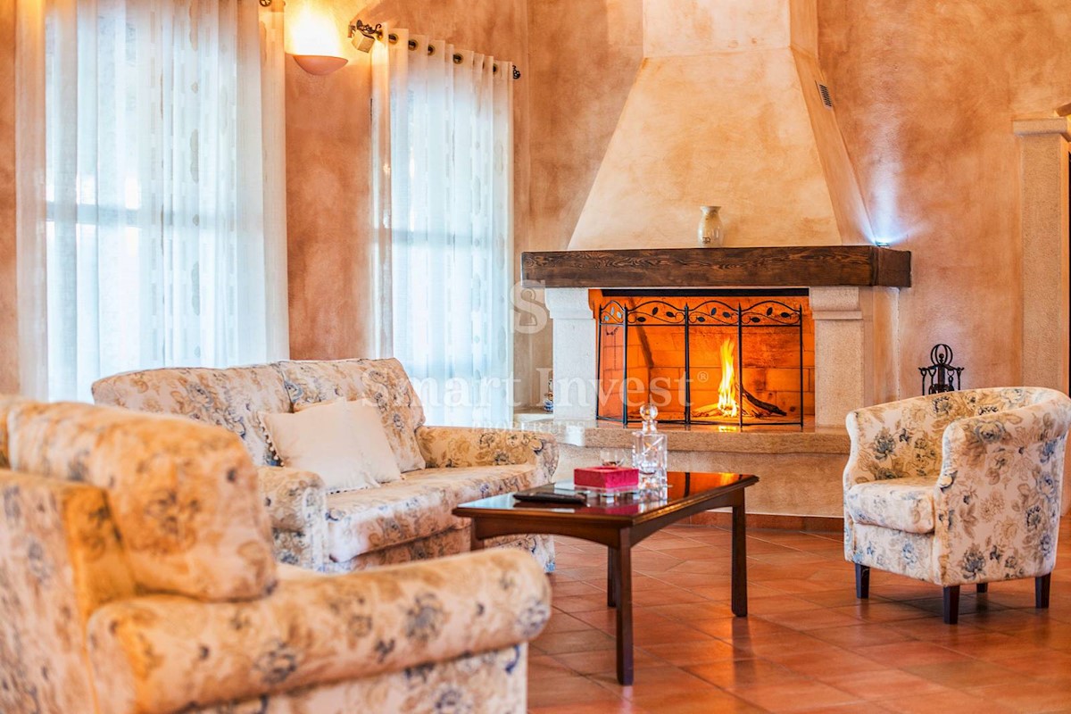 Casa In vendita - ISTARSKA  POREČ 