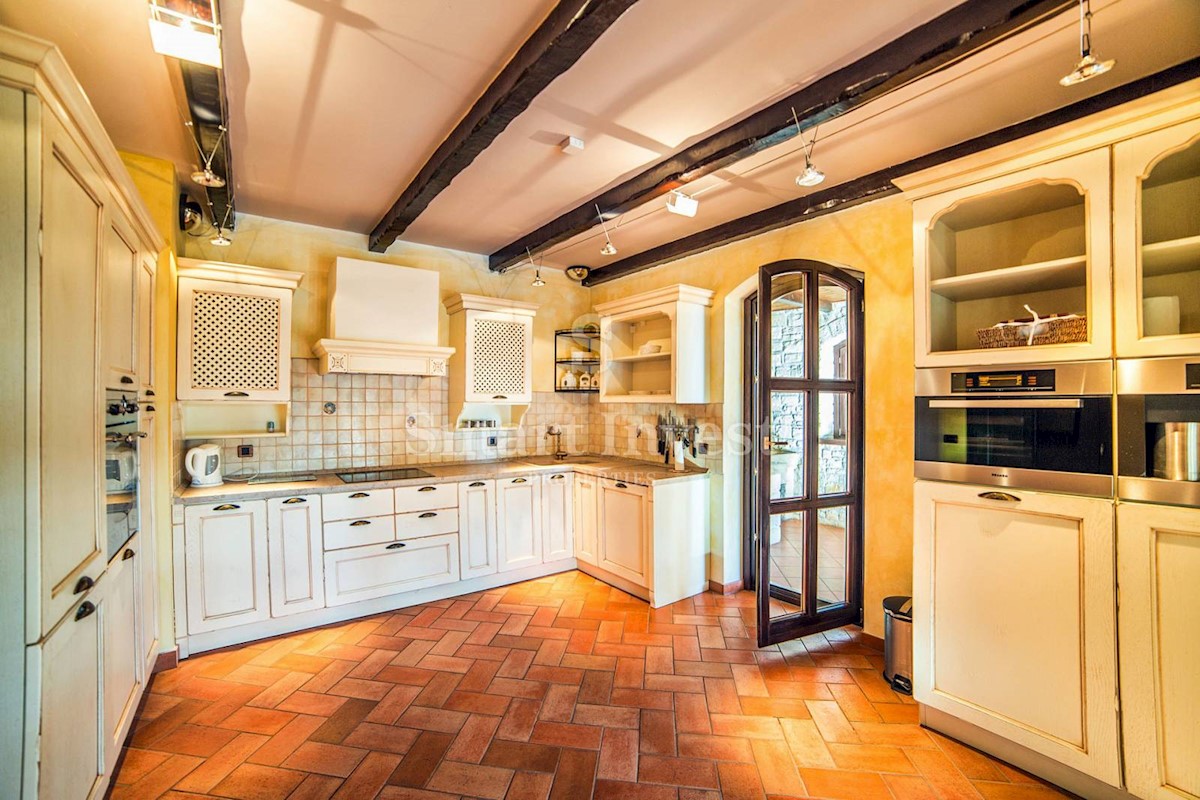 Casa In vendita - ISTARSKA  POREČ 