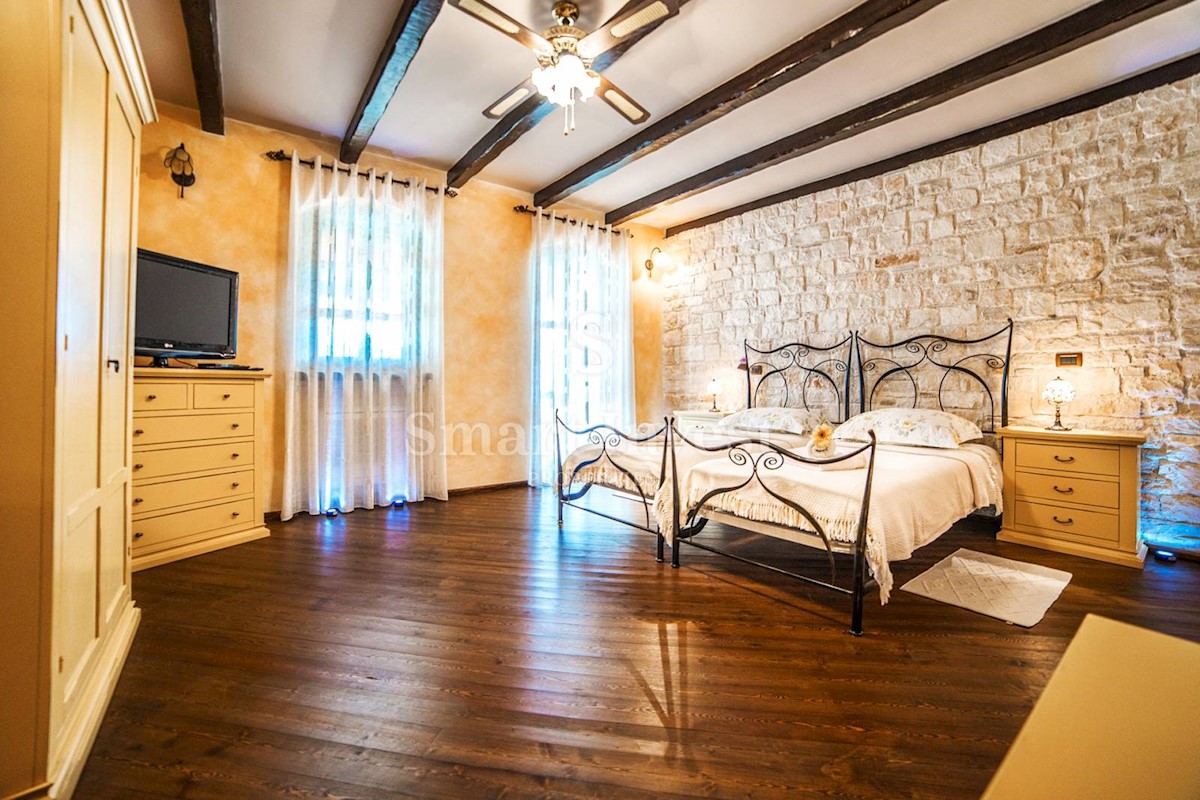 Casa In vendita - ISTARSKA  POREČ 