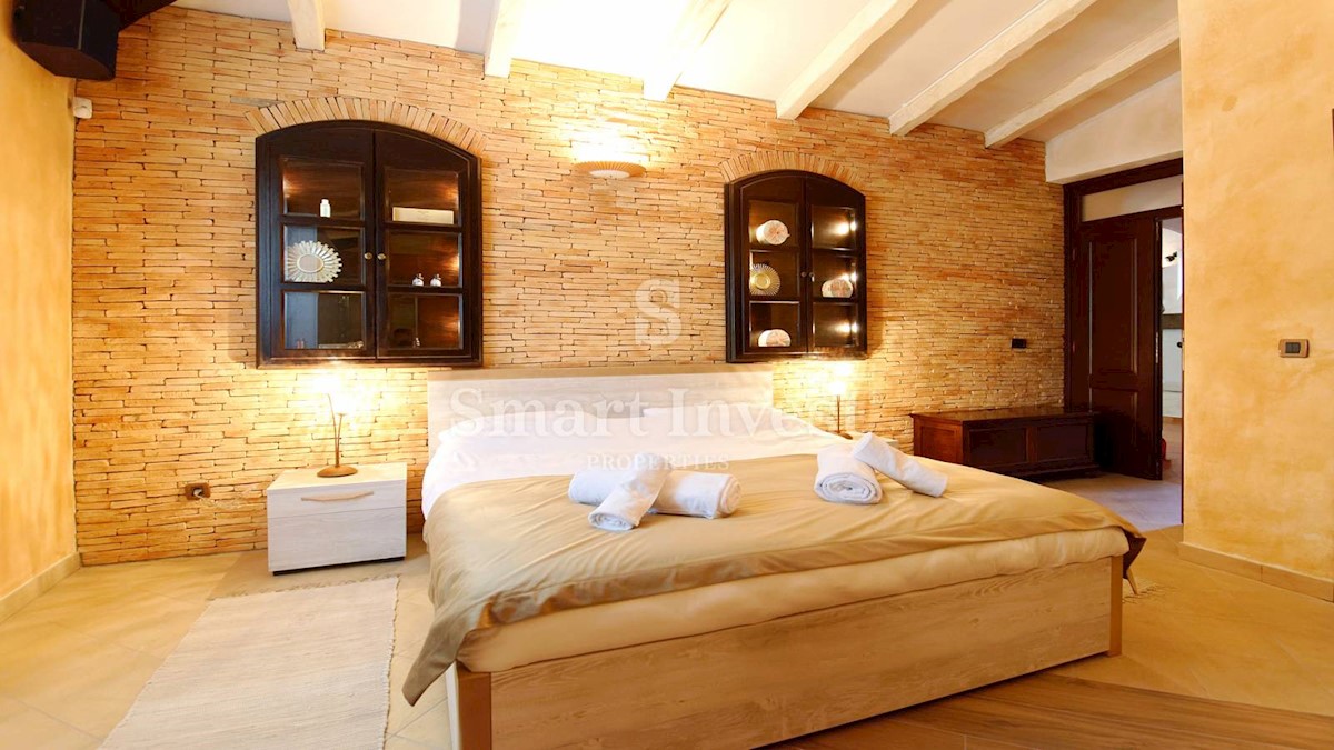 Casa In vendita - ISTARSKA  POREČ 