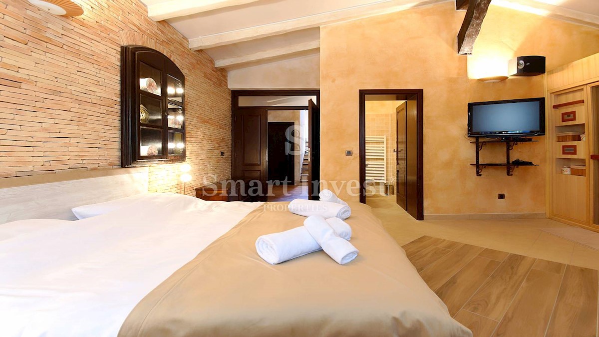 Casa In vendita - ISTARSKA  POREČ 