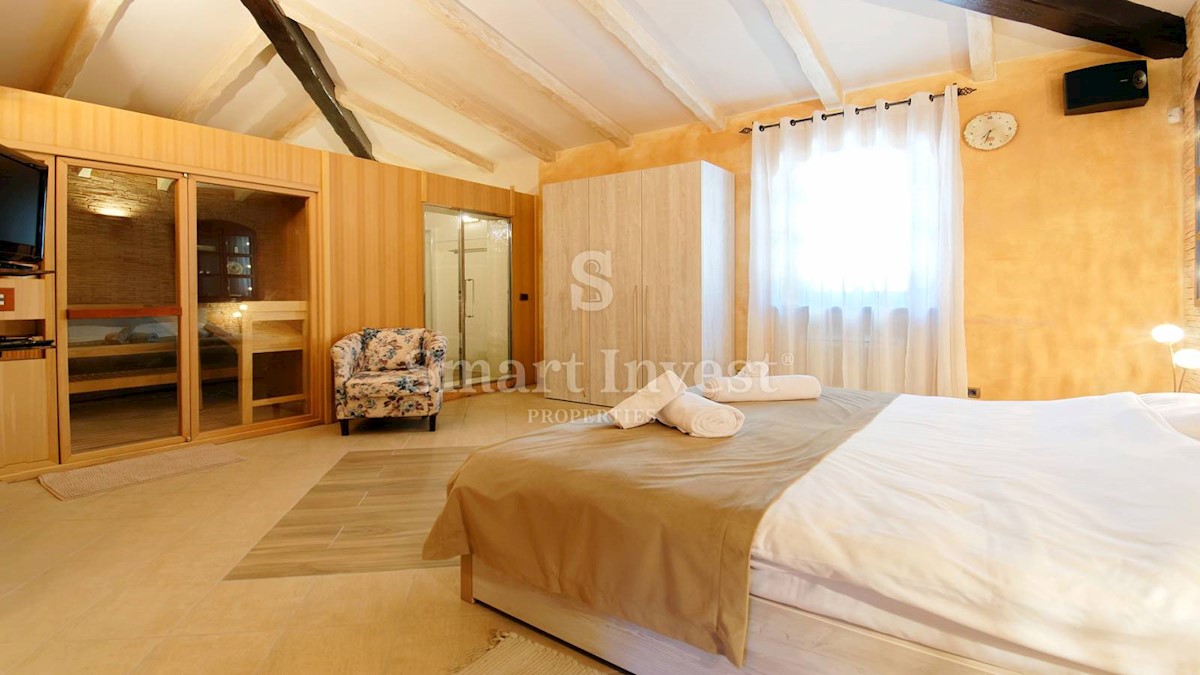 Casa In vendita - ISTARSKA  POREČ 