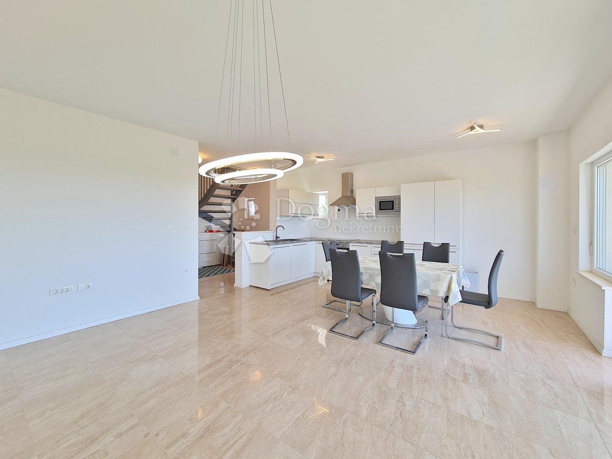 Casa In vendita - PRIMORSKO-GORANSKA  VIŠKOVO 