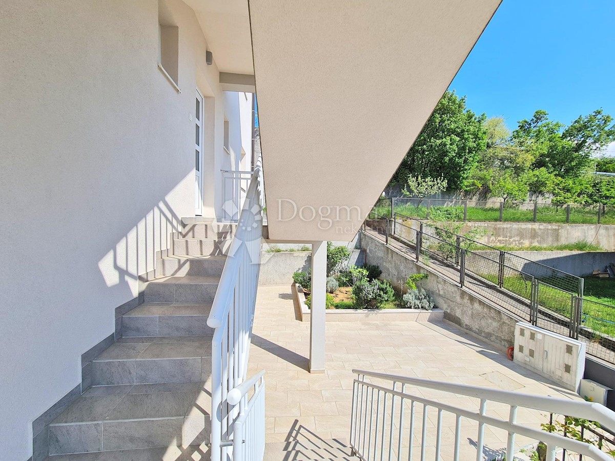 Casa In vendita - PRIMORSKO-GORANSKA  VIŠKOVO 