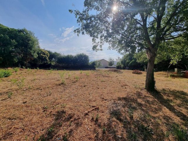 Zemljište na prodaju 1391 m² – Tar