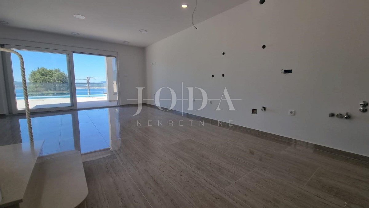 Casa In vendita - PRIMORSKO-GORANSKA  CRIKVENICA 