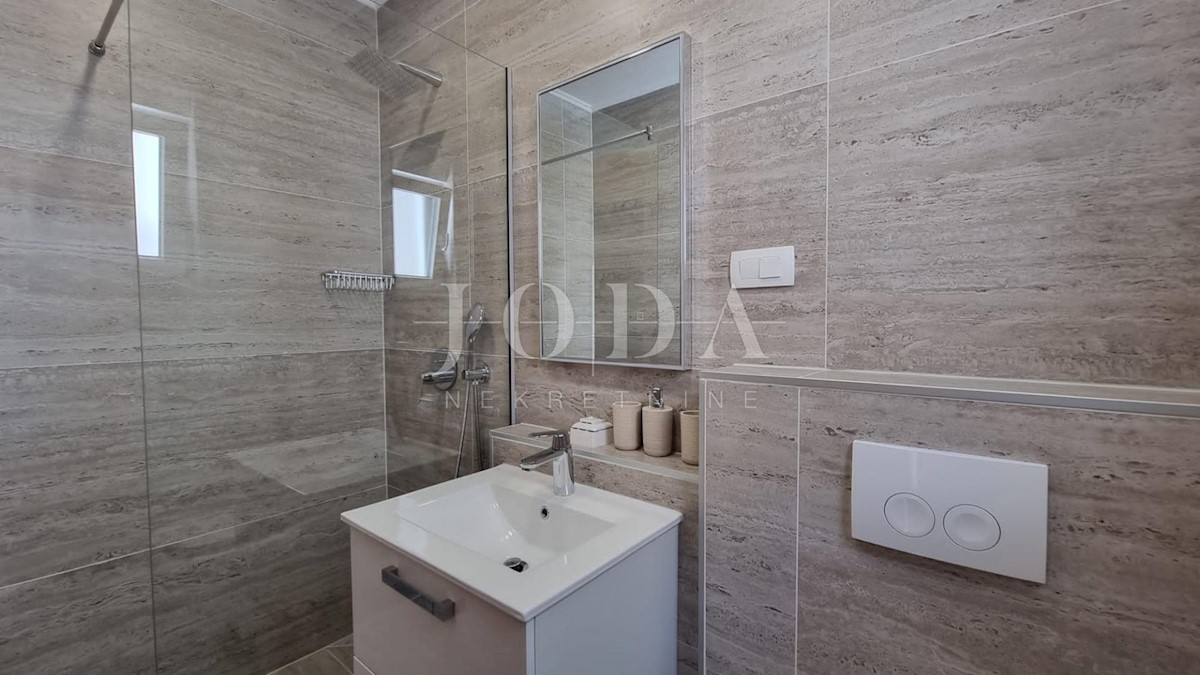 Casa In vendita - PRIMORSKO-GORANSKA  CRIKVENICA 